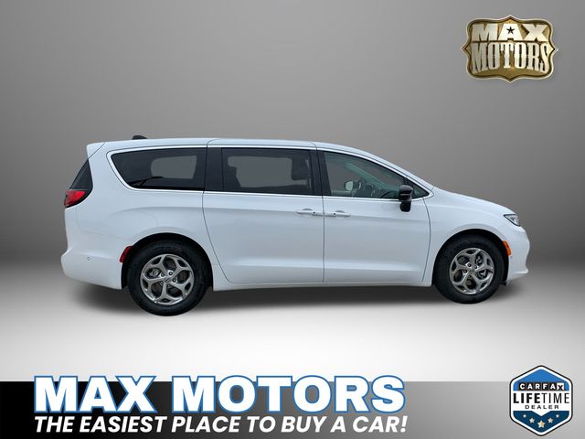 2024 Chrysler Pacifica Limited 18