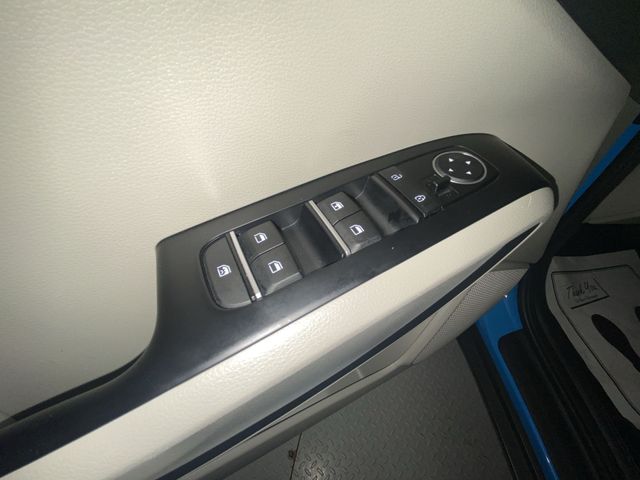 Used 2023 Blue Kia EX image 13