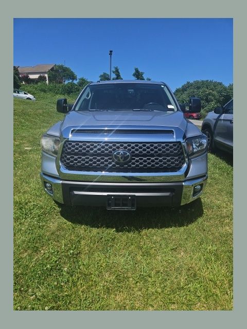 2018 Toyota Tundra SR5 Double Cab 5.7L FFV LB 4WD