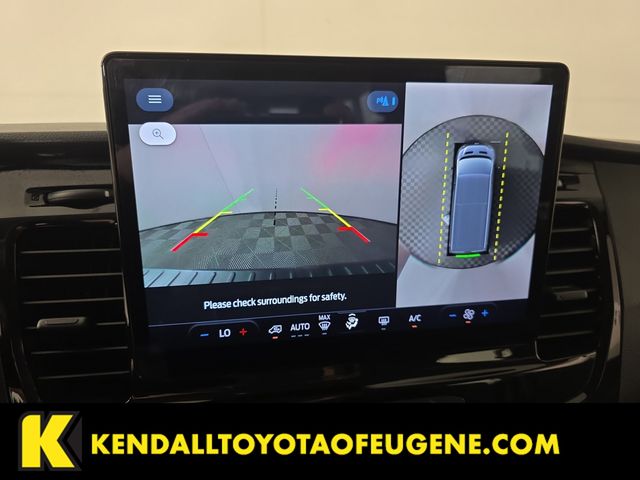 Used 2023 White Ford XLT image 17
