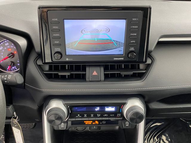 2021 Toyota RAV4 LE photo