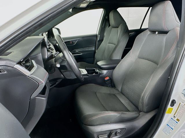 2021 Toyota RAV4 SE - Photo 10