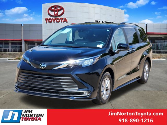 Used 2026 Toyota Sienna Van