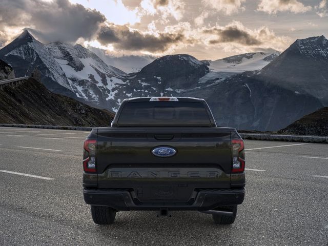 New 2026 Shadow Black Ford XLT image 5