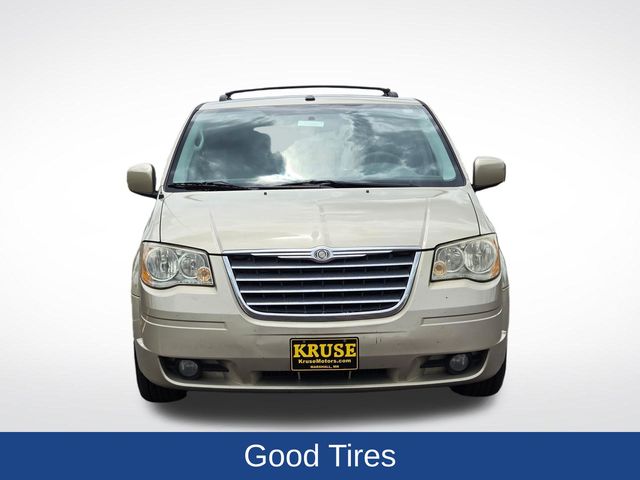 2010 Chrysler Town & Country Touring