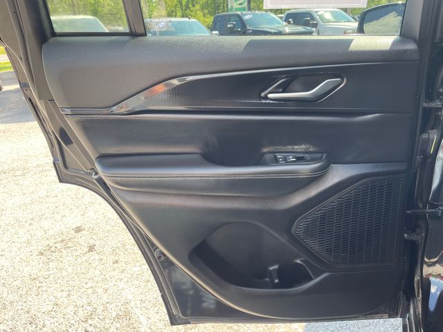 2023 Jeep Grand Cherokee Altitude X - Diamond Black exterior view 11