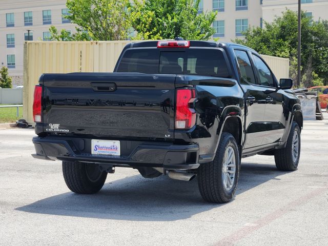 2024 Chevrolet Colorado LT photo 4