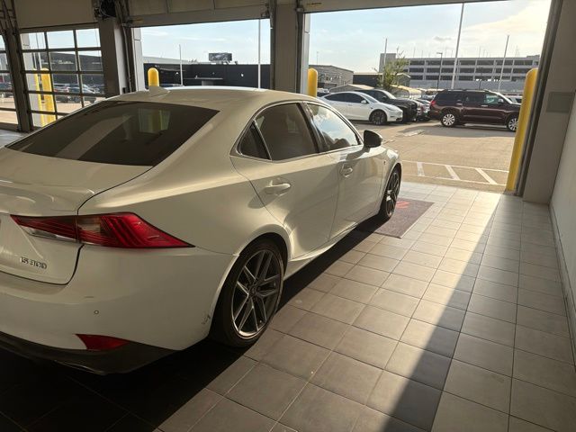 2019 Lexus IS 300 - 2