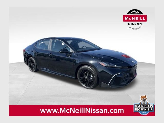 2025 Toyota Camry SE FWD