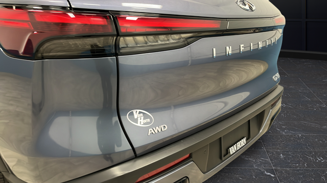 Used 2023 Blue INFINITI LUXE image 39