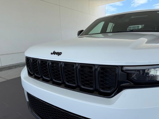 Used 2024 Jeep Grand Cherokee Limited with VIN 1C4RJHBG8R8559257 for sale in Diberville, MS