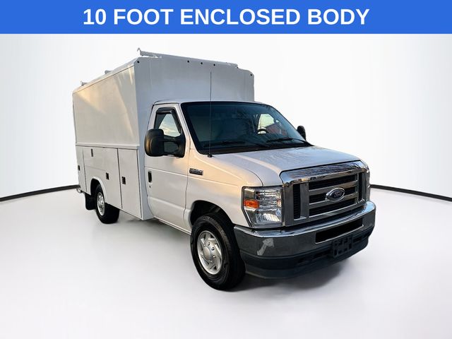 2021 Ford E-Series Chassis E-350 SD Cutaway SB RWD