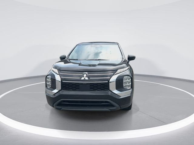 Used 2025 Black Mitsubishi ES image 3