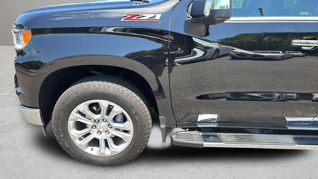 Used 2025 Black Chevrolet LTZ image 33