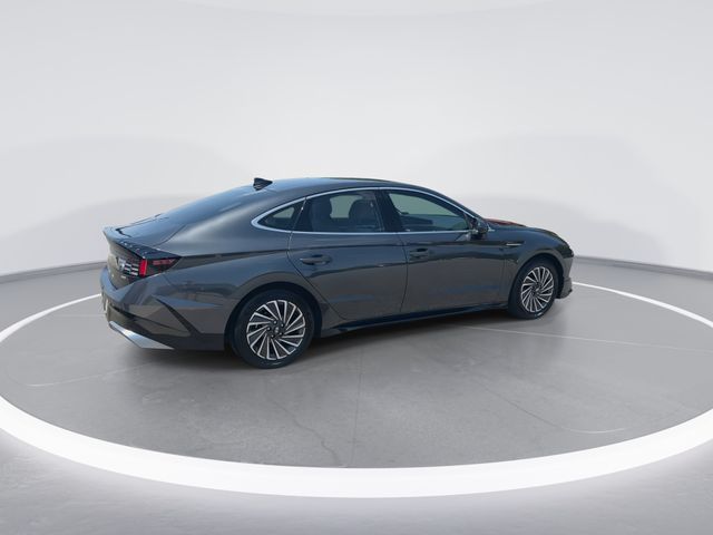 Used 2025 Gray Hyundai SEL image 8