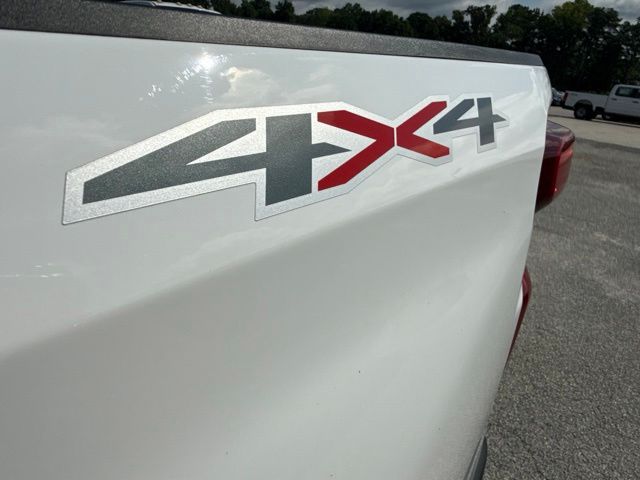 2023 Chevrolet Silverado 1500 LT:L44120A