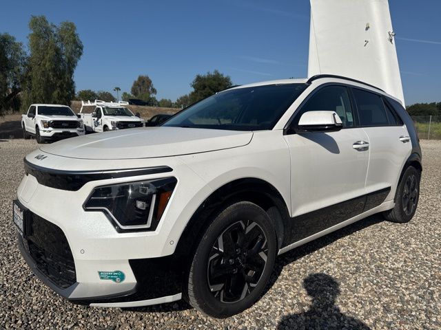 Snow White Pearl 2023 Kia Niro EV Wave FWD SUV / Crossover Front-Wheel Drive 1-Speed Automatic