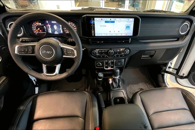 Used 2025 Jeep Wrangler SUV