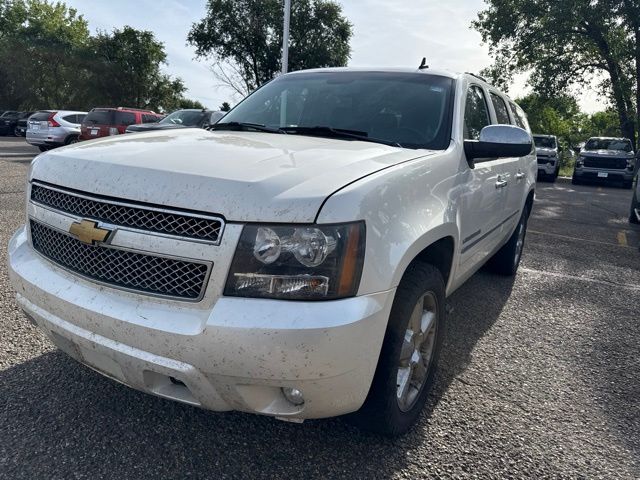 2013 White Diamond Clearcoat Chevrolet Suburban 1500 LTZ 4X4 SUV