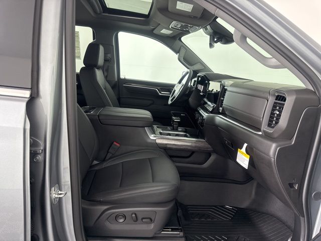 2026 Chevrolet Silverado 1500 LTZ - Photo 10