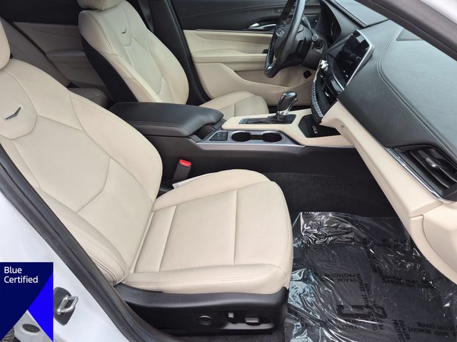 Used 2022 White Cadillac Premium Luxury image 33