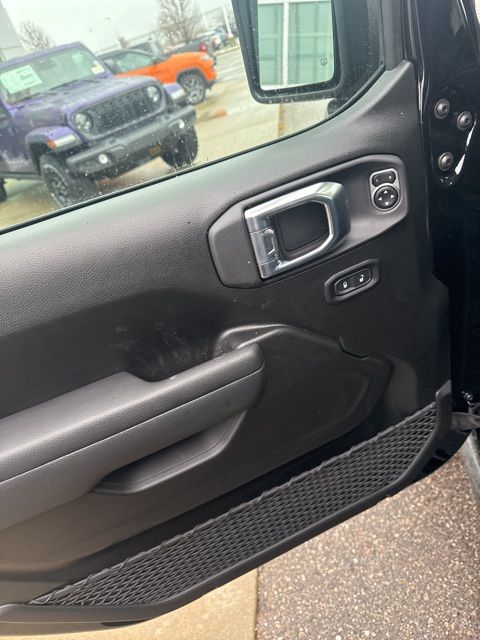 2026 Jeep Wrangler Willys - Black Clearcoat exterior view 9
