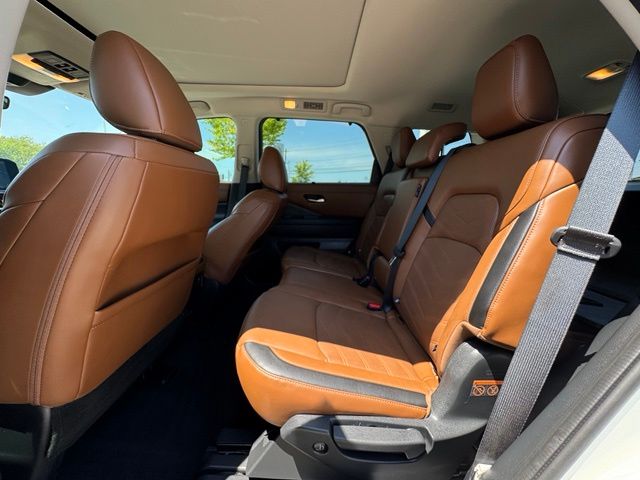 Used 2024 Nissan Pathfinder SUV
