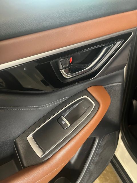 2020 Subaru Outback Touring photo