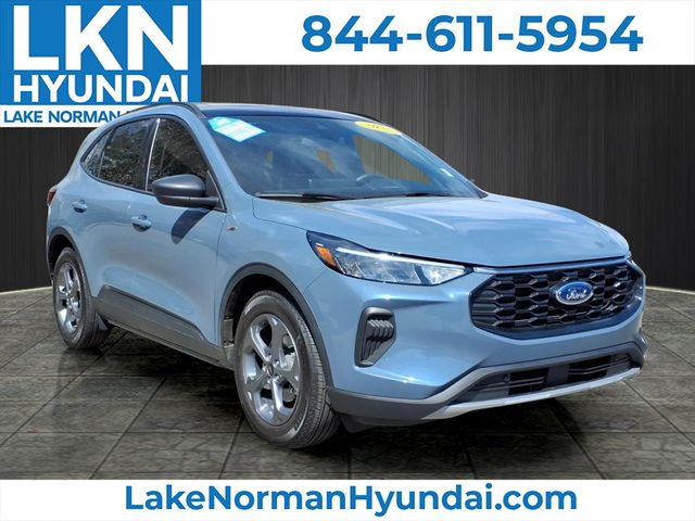 2025 Ford Escape ST-Line FWD