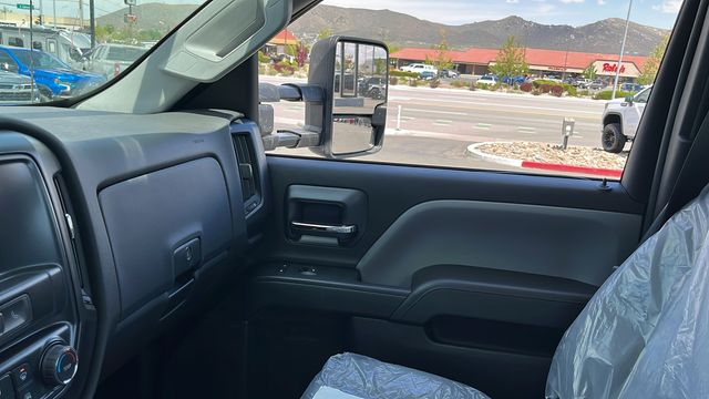 2023 Chevrolet Silverado 5500HD Work Truck 45