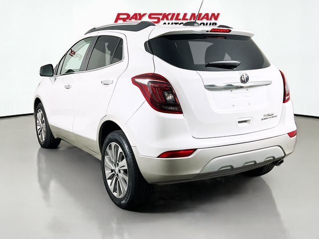Used 2019 White Buick Preferred image 5