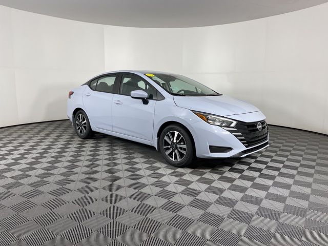 2025 Gray Sky Pearl Nissan Versa 1.6 SV FWD Sedan