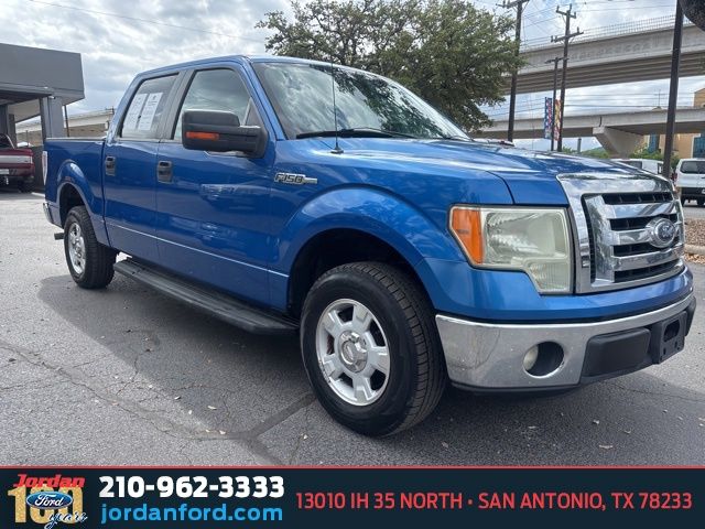 Blue Flame Metallic 2011 Ford F-150 XLT SuperCrew Pickup Truck 4X2 6-Speed Automatic