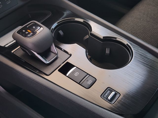 2026 Nissan Rogue SV photo 15