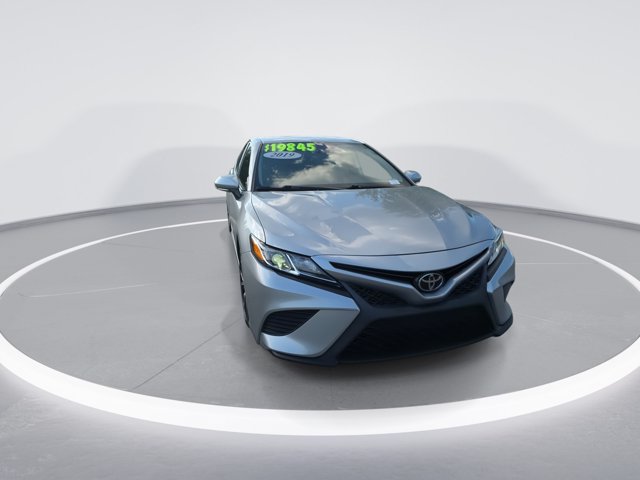 Used 2019 Celestial Silver Metallic Toyota SE image 3