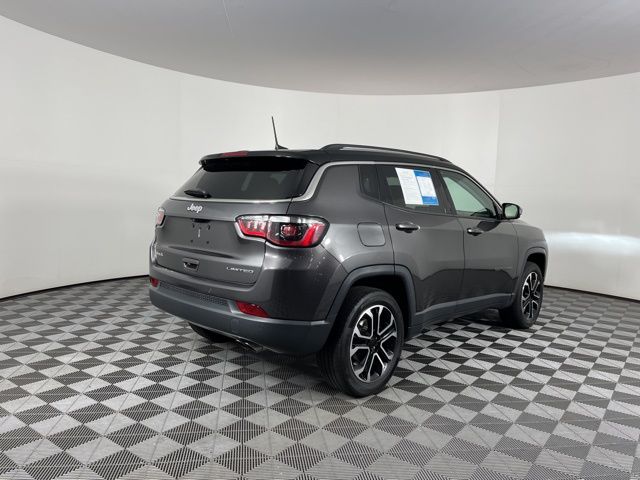 2022 Granite Crystal Metallic Clearcoat Jeep Compass Limited 4X4 SUV