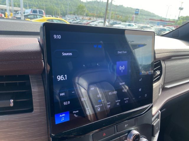 2023 Ford Expedition Max Limited photo