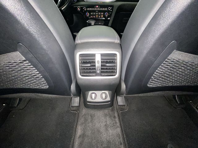 Used 2022 White Kia EX image 28