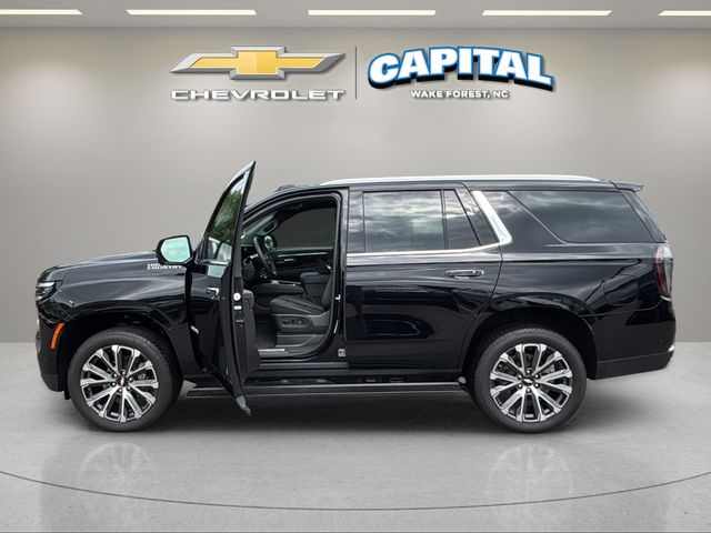 Used 2025 Black Chevrolet High Country image 9
