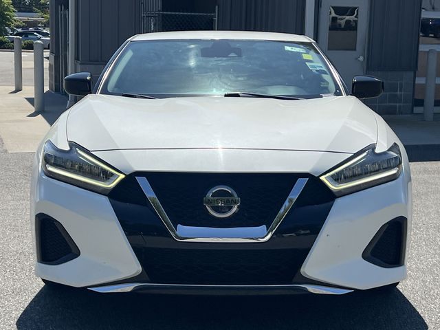 Used 2020 White Nissan 3.5 S image 16