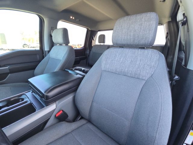 2022 Ford F-150 XLT:B02004