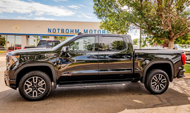 2023 GMC Sierra 1500 AT4 Crew Cab 4WD