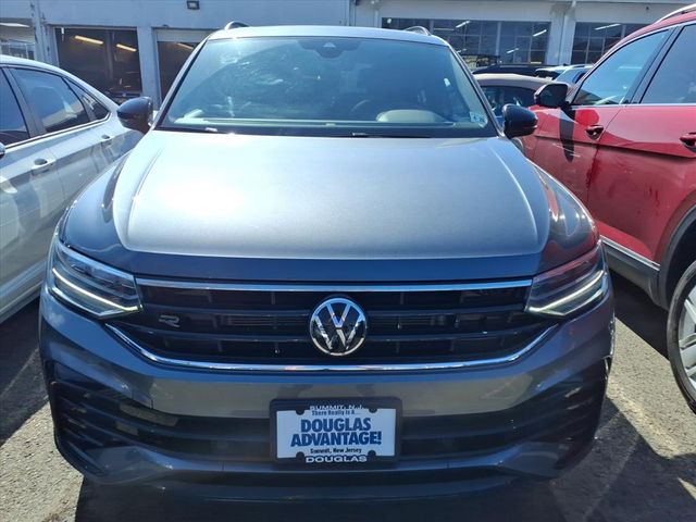 2023 Volkswagen Tiguan - Image 3