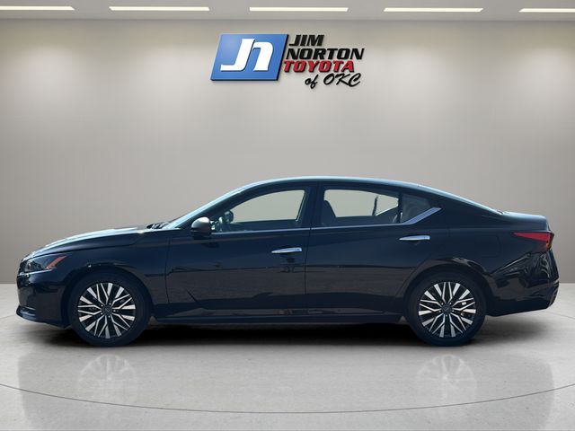 2025 Nissan Altima SV - Photo 8