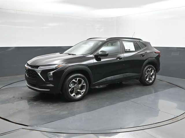 Used 2025 Chevrolet Trax SUV