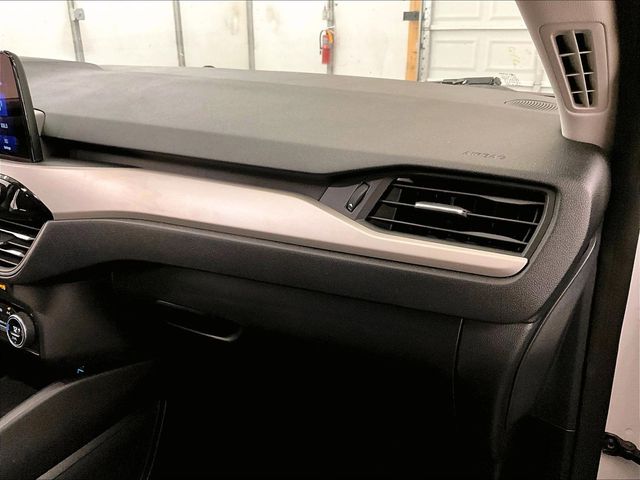 2021 Ford Escape Hybrid SE White at Carlisle Cadillac Buick GMC