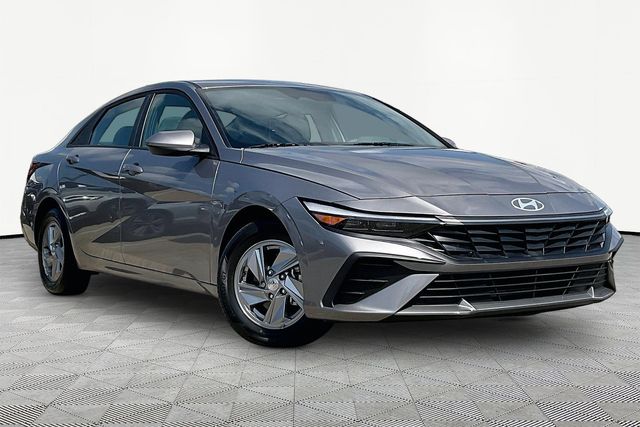 Fluid Metal 2024 Hyundai Elantra Sedan Front-Wheel Drive Continuously Variable Transmission