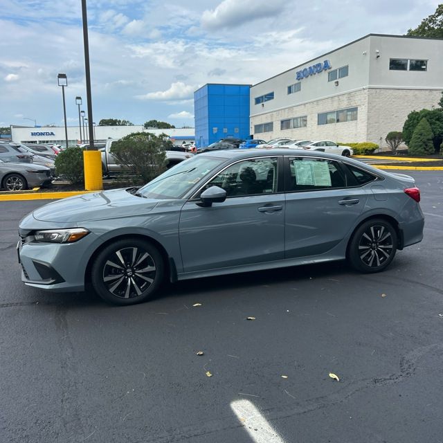 Used 2023 Gray Honda EX image 4