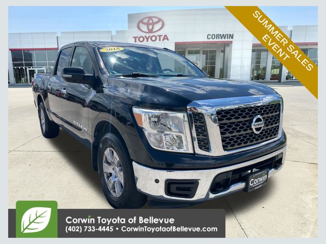 Gray (Magnetic Black) 2018 Nissan Titan Pickup Truck Four-Wheel Drive 7-Speed Automatic