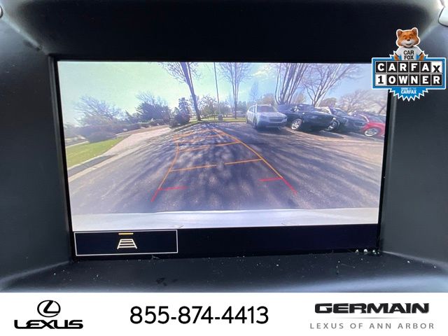 Used 2024 White GMC SLT image 18